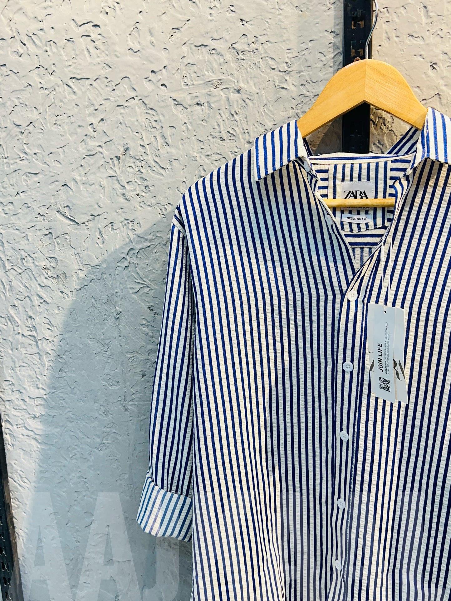White with Blue Gentle Stripe Full Sleeve Shirt