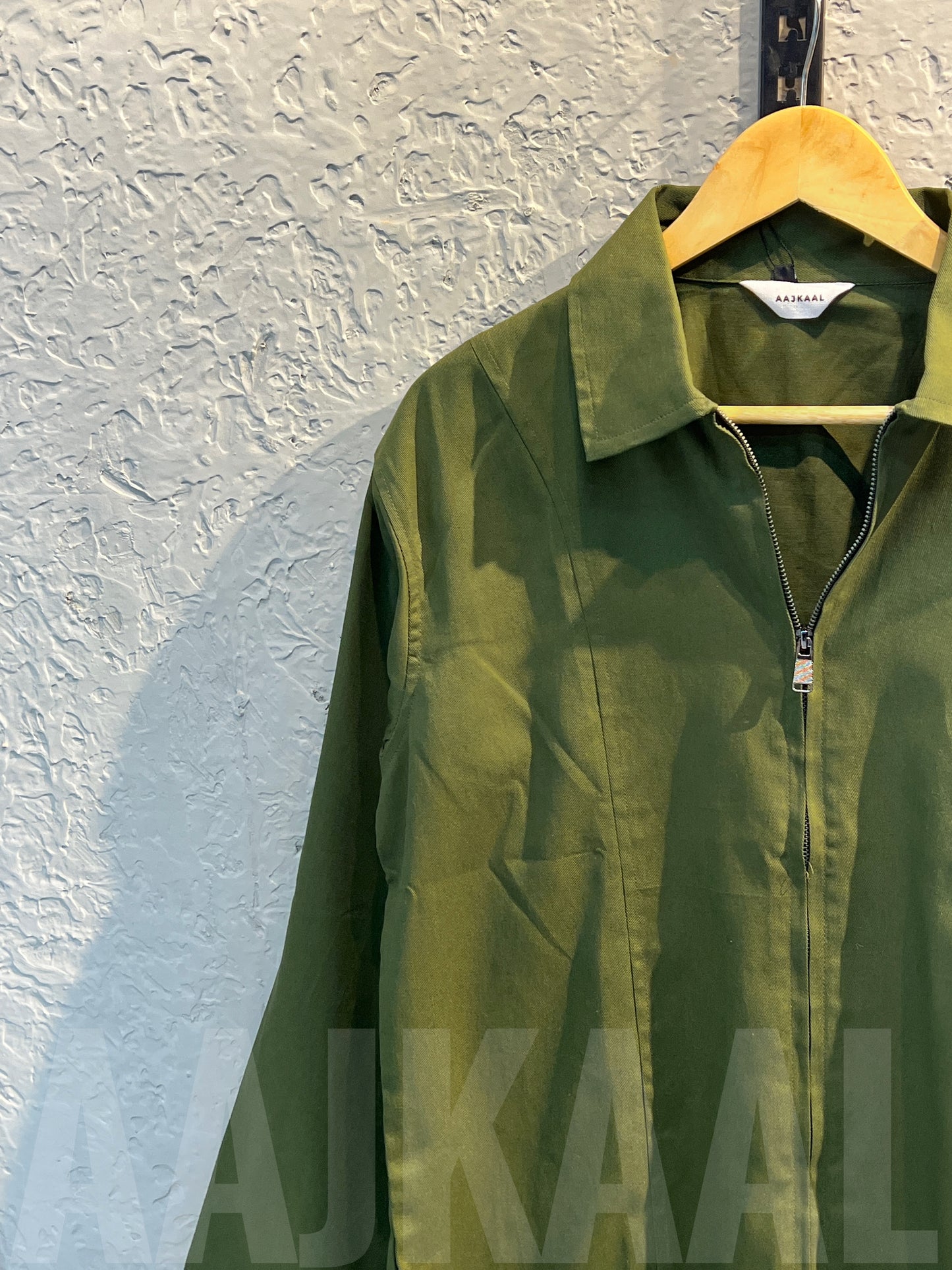 Olive Unisex Off-shoulder Twill jacket
