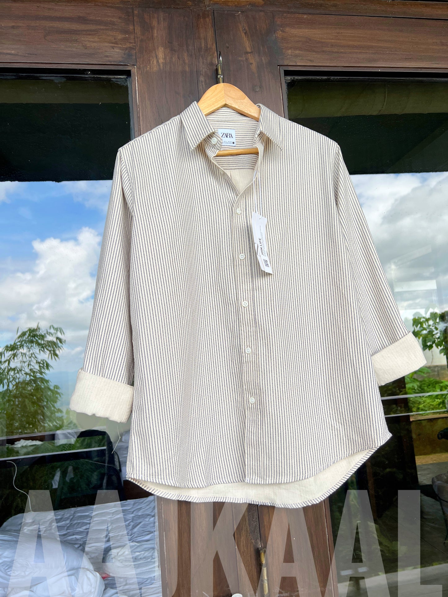 Off-white Gentle Stripe Full Sleeve Shirt