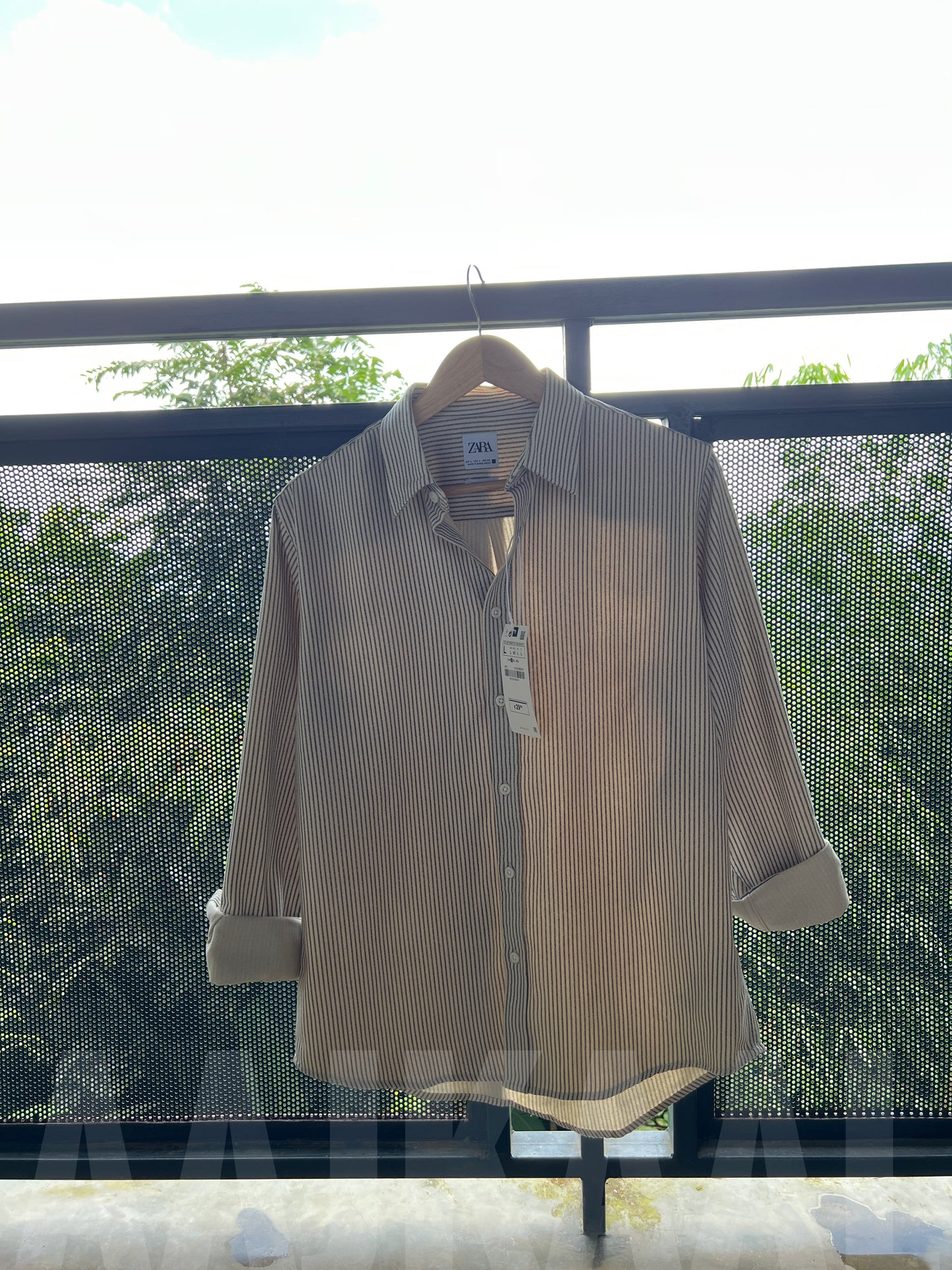 Off-white Gentle Stripe Full Sleeve Shirt