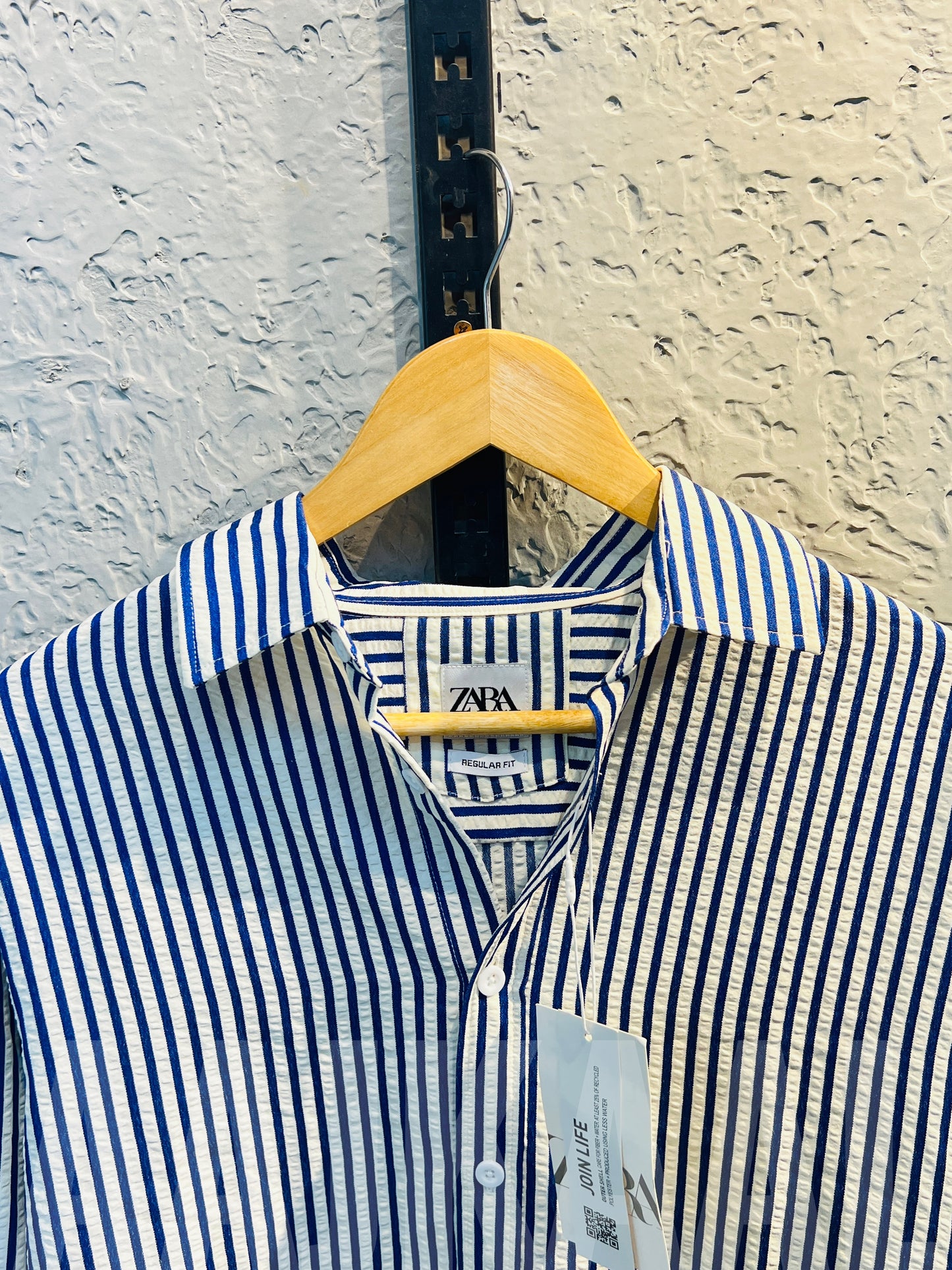 White with Blue Gentle Stripe Full Sleeve Shirt