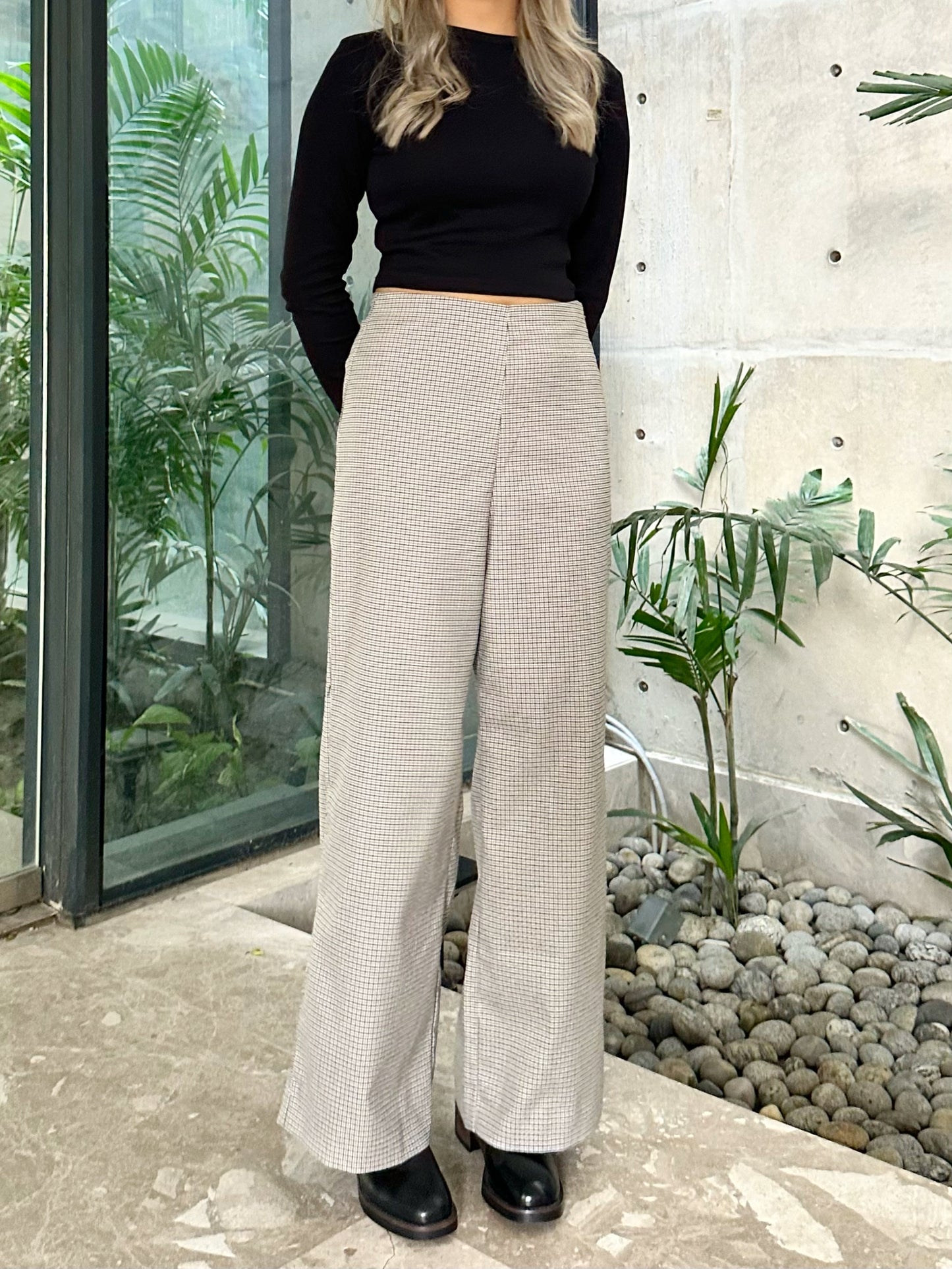 Lune Stripe Essential Loose Fitted Pant