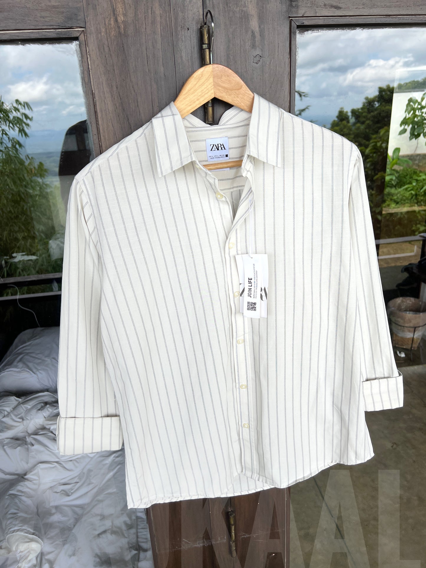 White Gentle Stripe Full Sleeve Shirt
