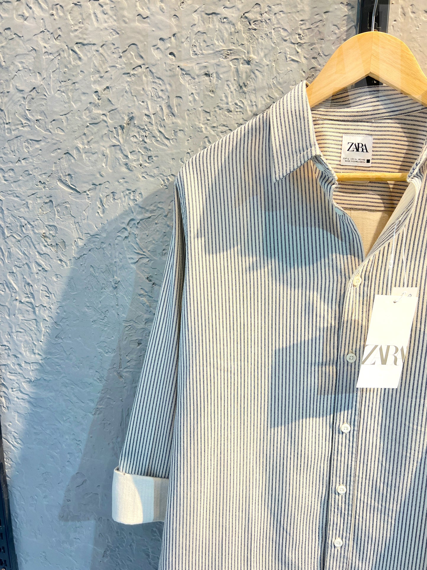 Off-white Gentle Stripe Full Sleeve Shirt