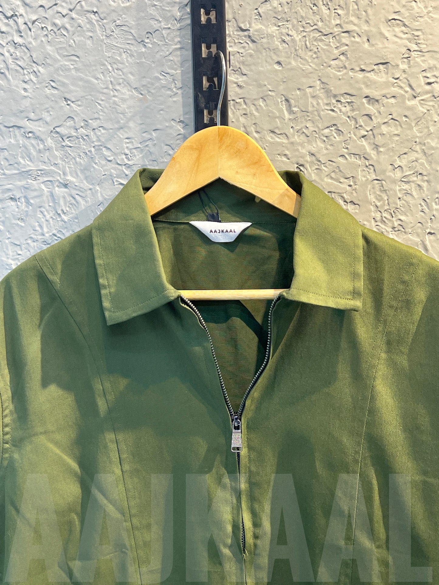 Olive Unisex Off-shoulder Twill jacket