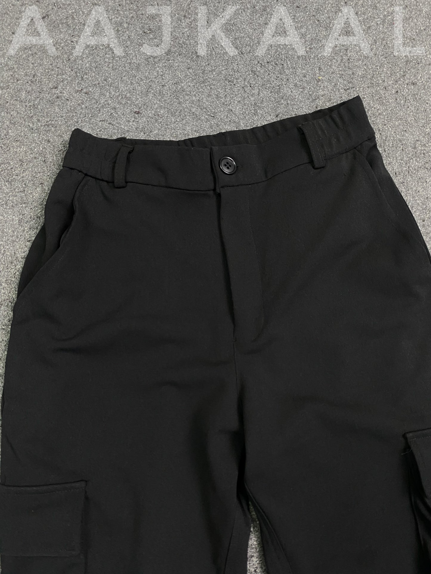 Black 6 Pocket Cargo Pants