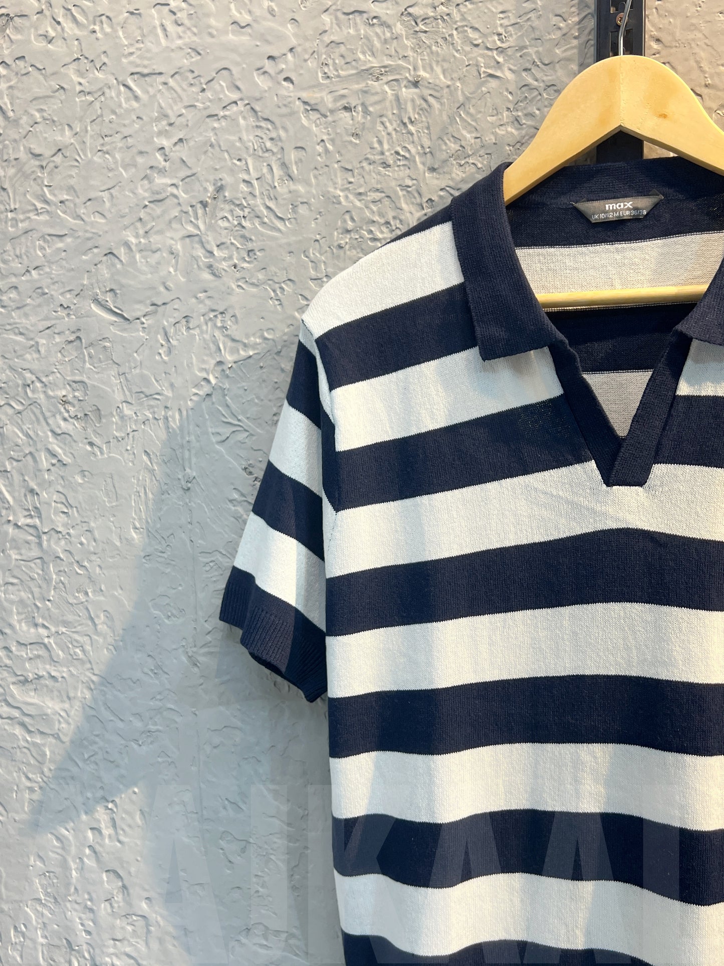 Aajkaal White with Blue Big Stripe Knitted Polo Shirt