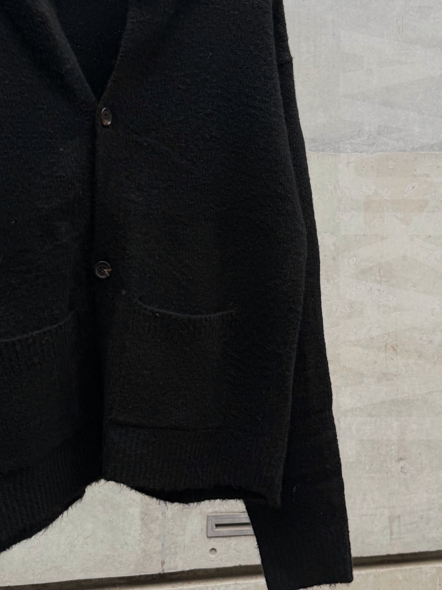 Round Neck Knitted Sweater - Black