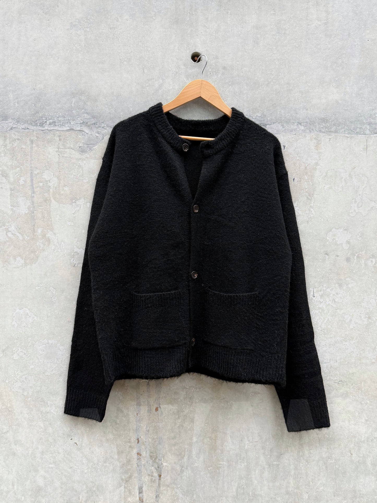 Round Neck Knitted Sweater - Black