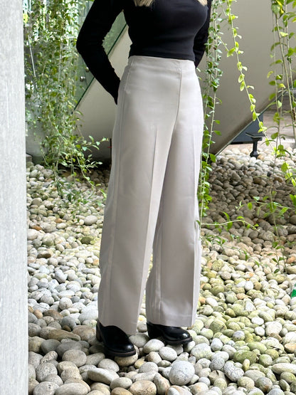 Off-white Essential Loose Fitted Pant