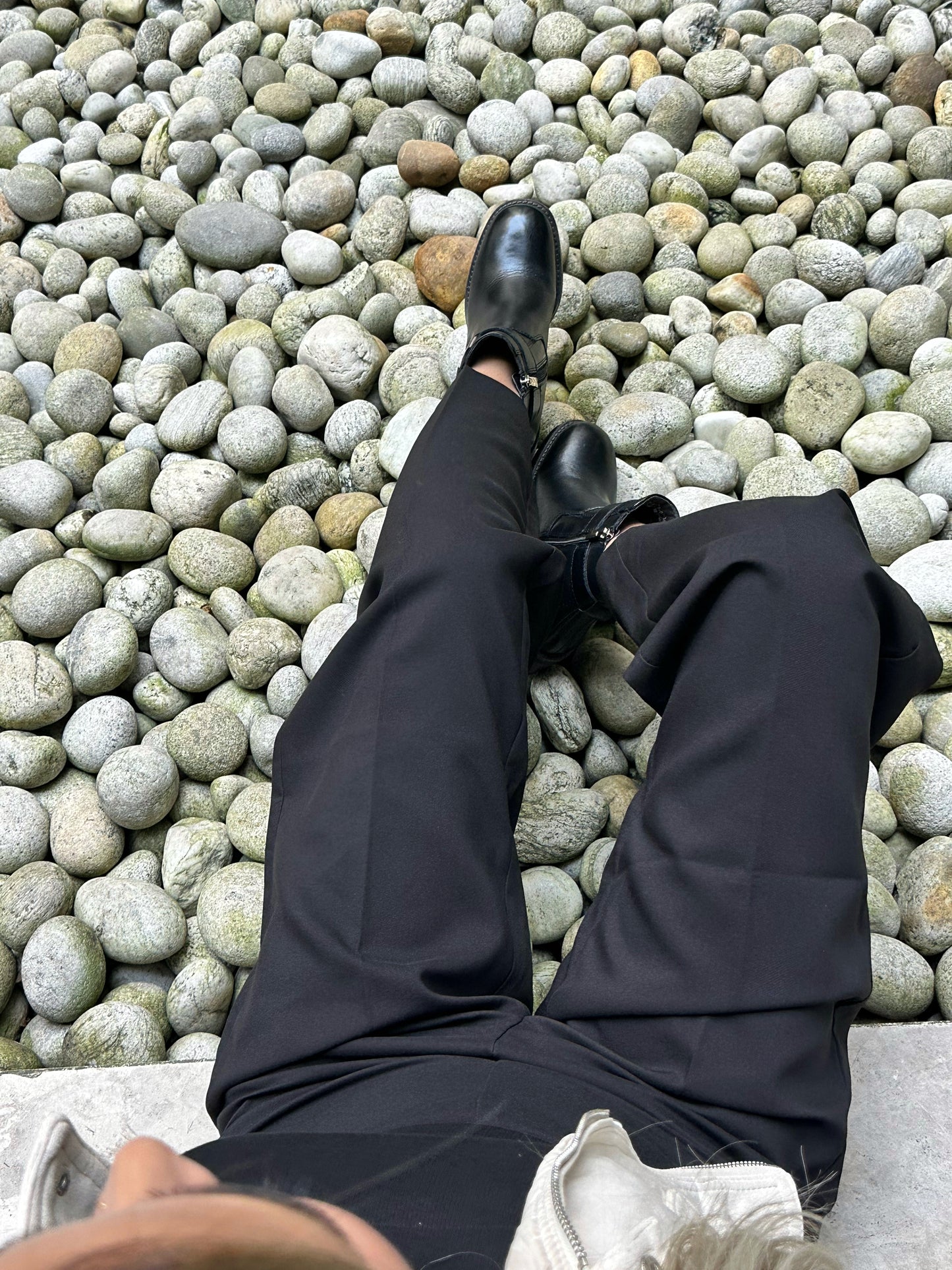 Black Essential Loose Fitted Pant