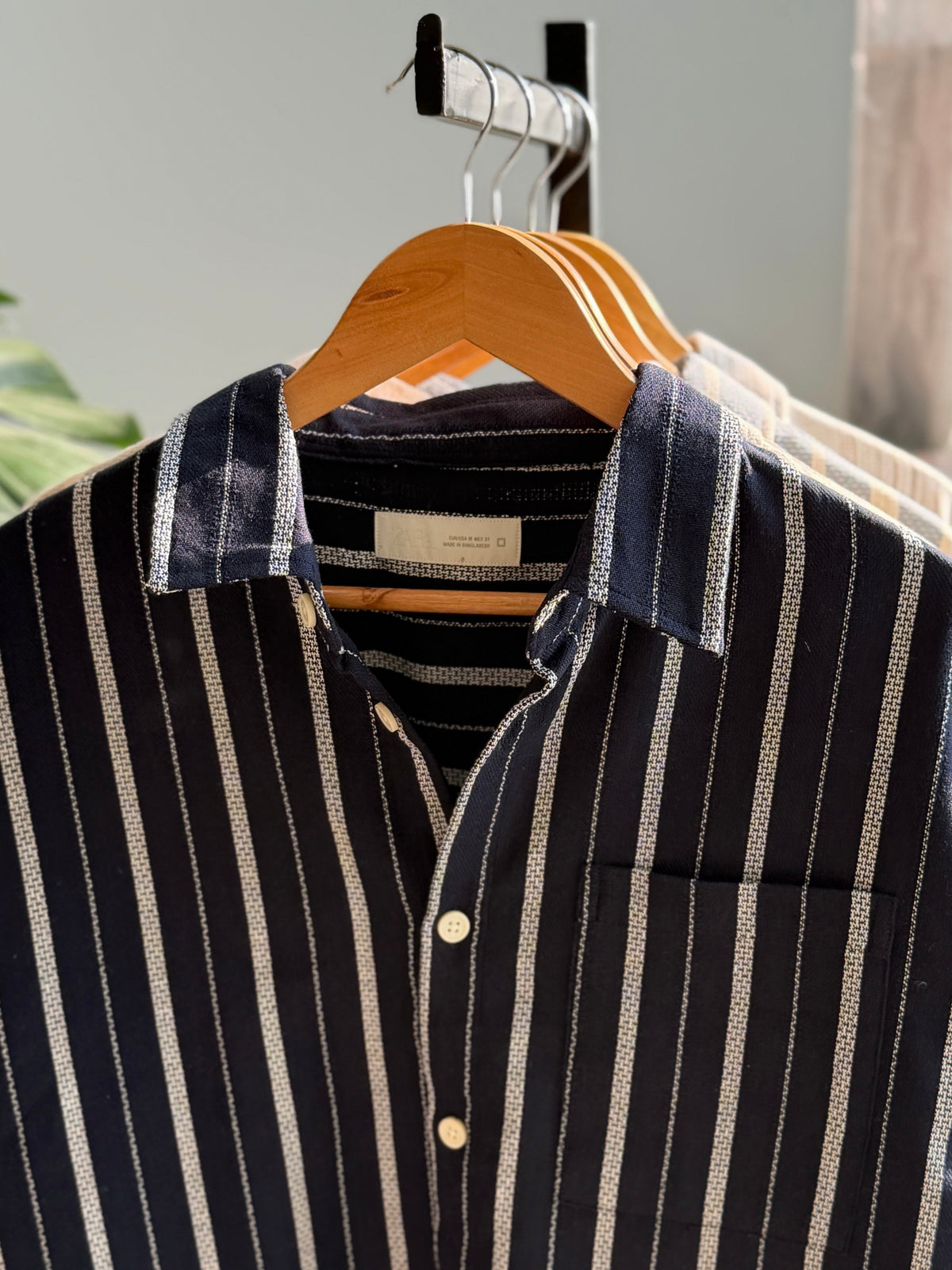 The Textured Drop - Navy Blue Stripe