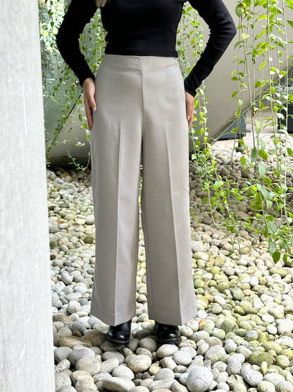 Off-white Essential Loose Fitted Pant