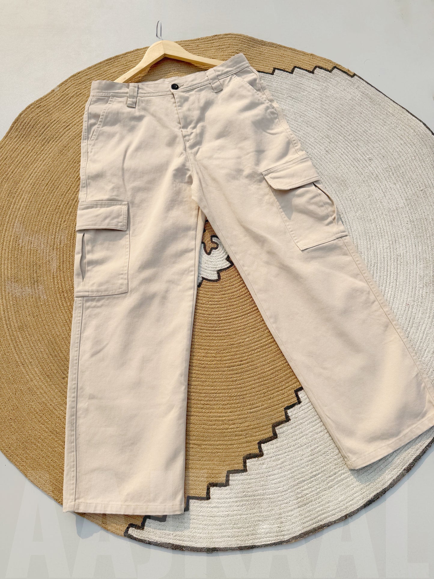 6 Pocket Off-White Gabardine Cargo Pant