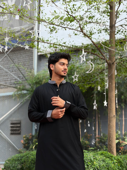 Black Elegant Embroidered Panjabi