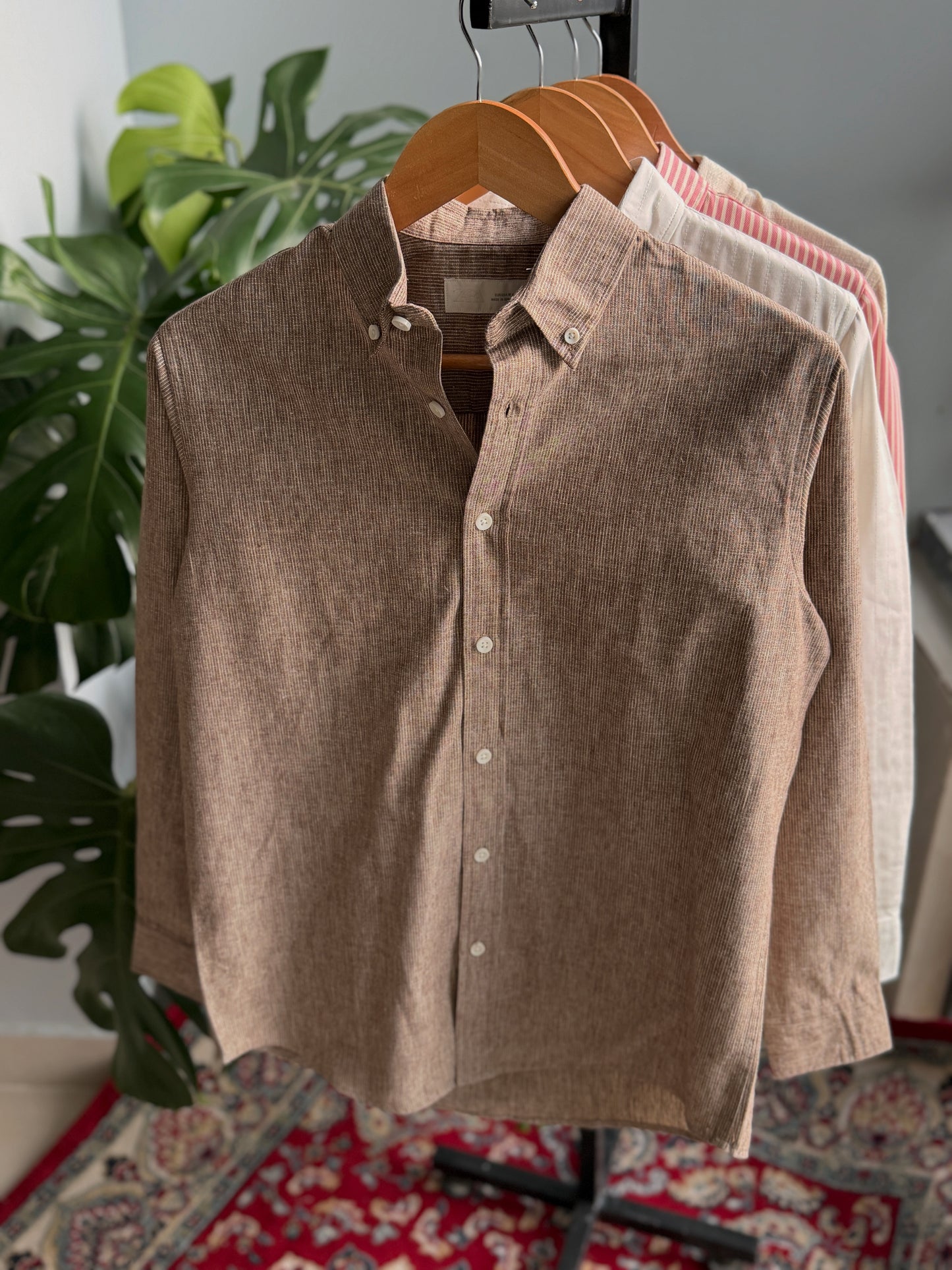 The Finesse Shirt - Light Brown.