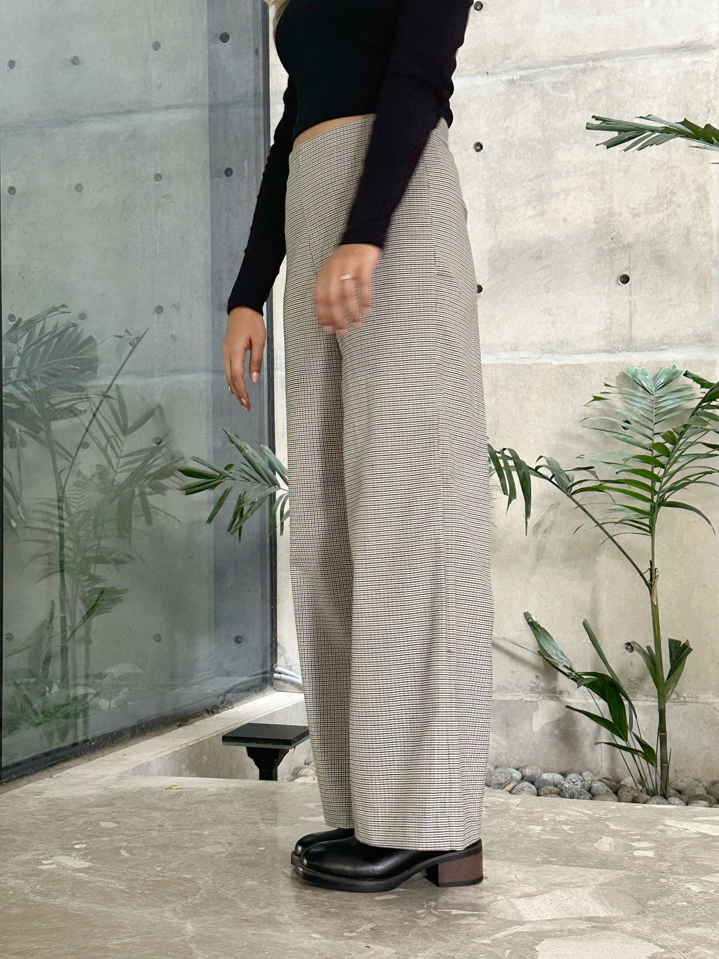 Lune Stripe Essential Loose Fitted Pant