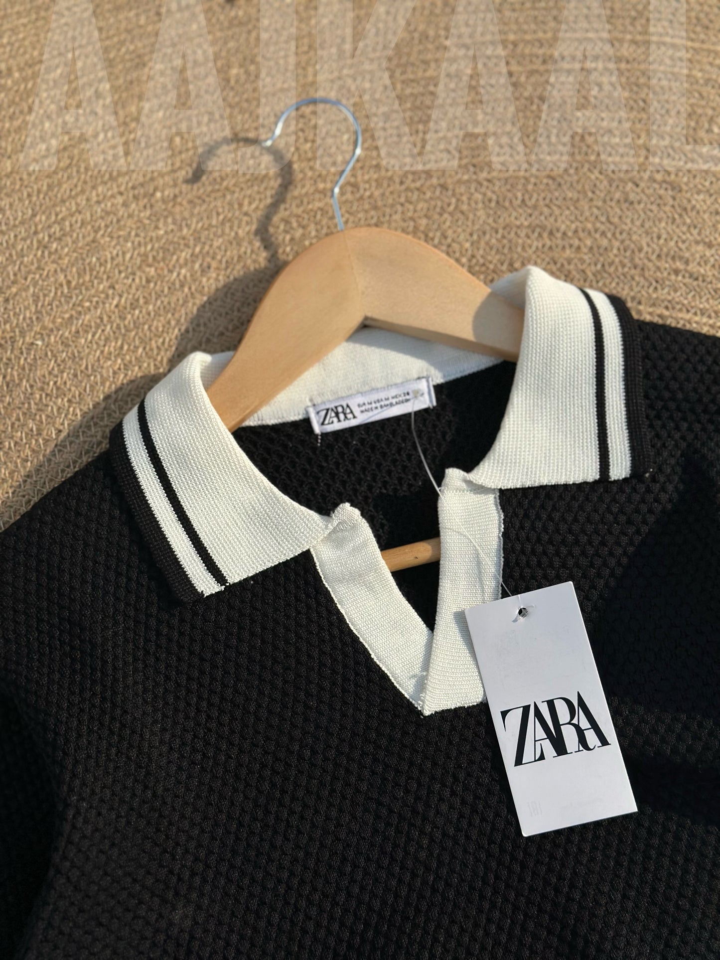 Black Contrasted Knitted Polo