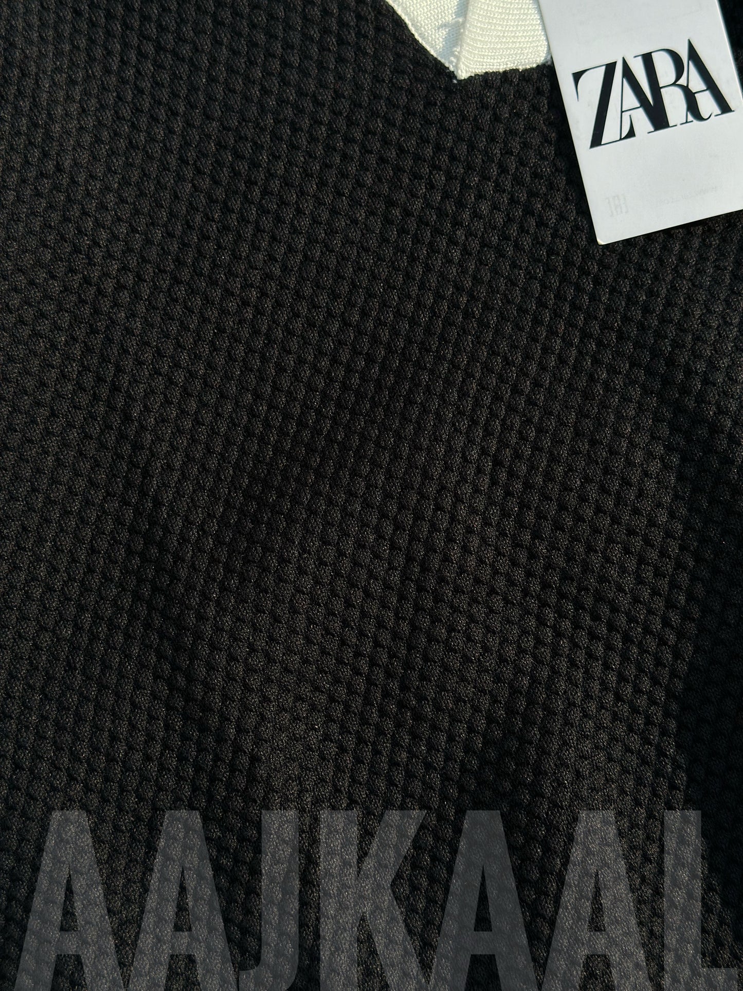Black Contrasted Knitted Polo